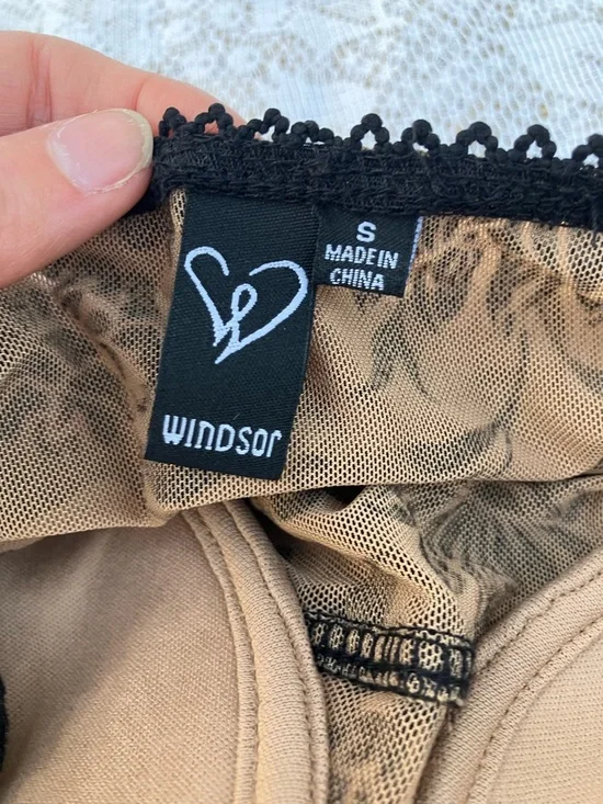 Windsor Beige and Black Floral Lace Bodysuit - Picture 2 of 3